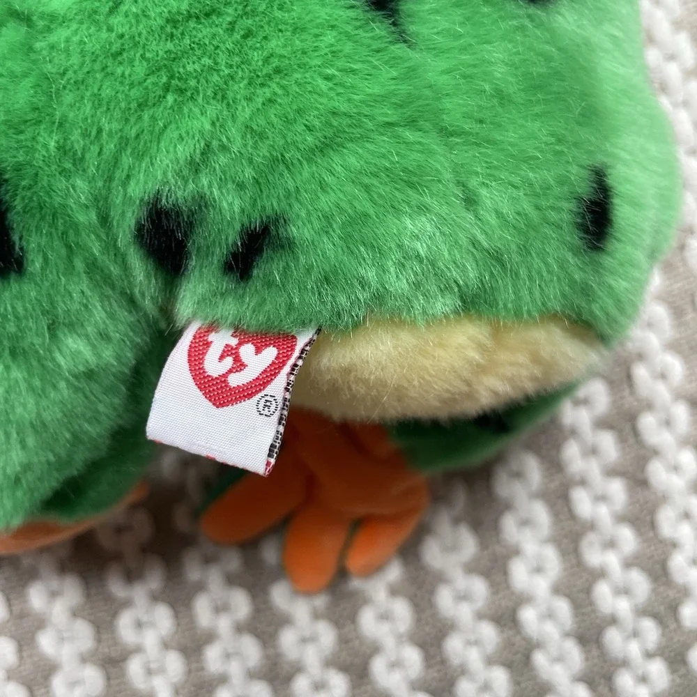 TY Plush Frog Lilypad 2004 Classic Green Bullfrog Stuffed Animal Plush 9